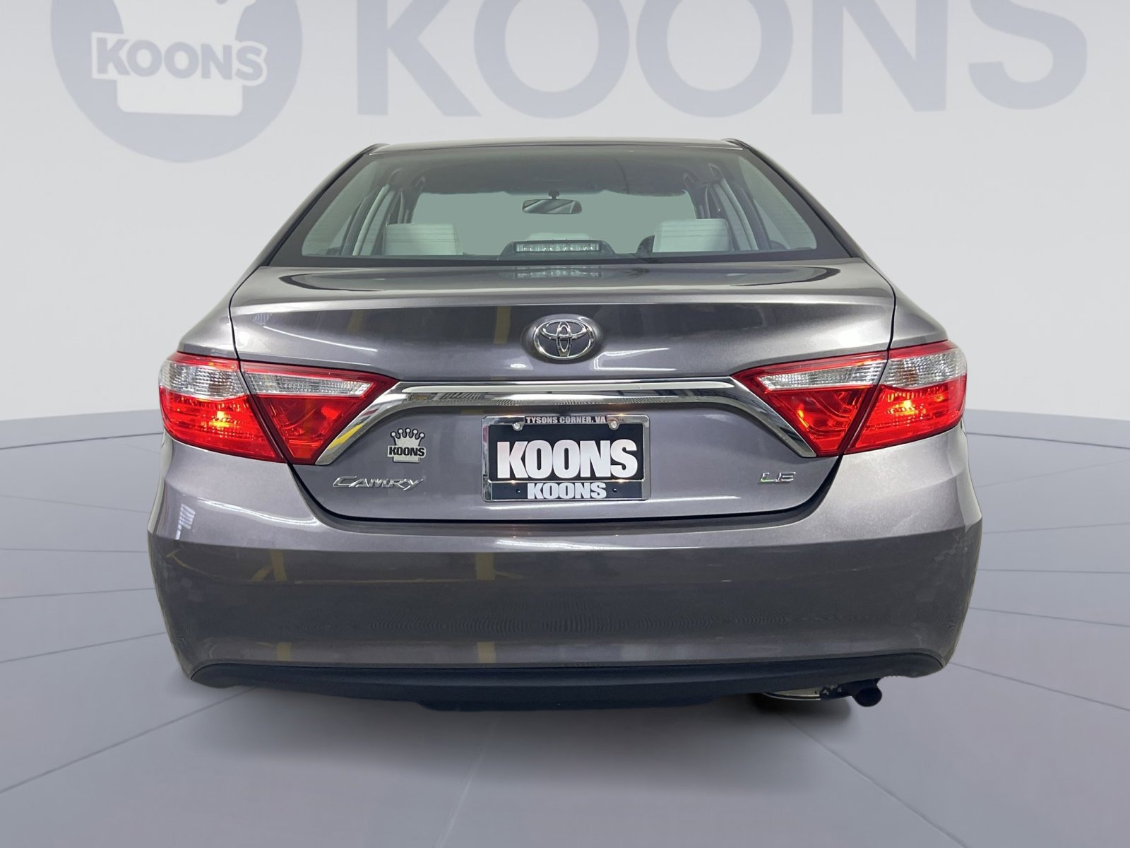 Used 2016 Toyota Camry LE image 4