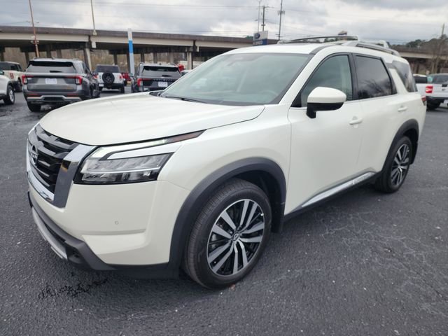 Used 2024 Nissan Pathfinder Platinum w/ Cargo Package image 1