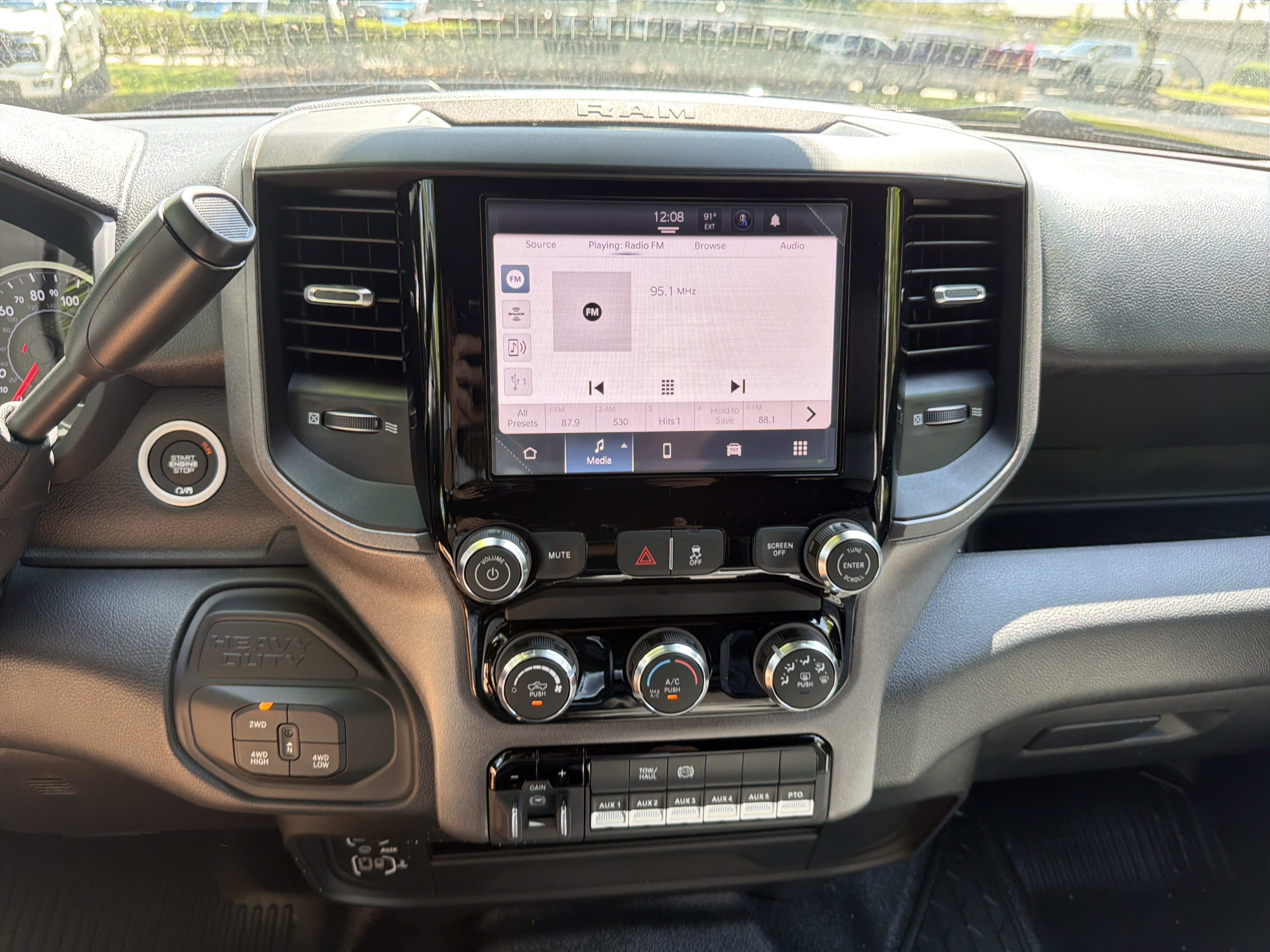 New 2026 RAM 3500 Tradesman AWD/4WD image 32