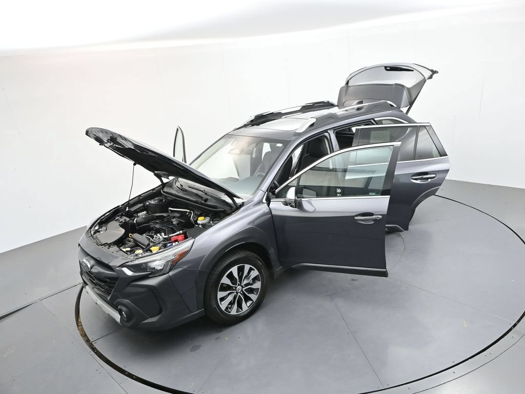 Used 2023 Subaru Outback Touring AWD/4WD image 43