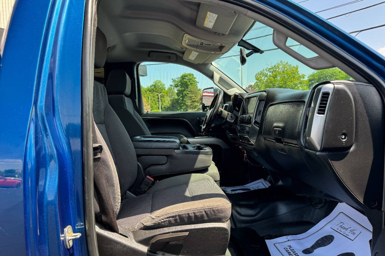 Used 2018 Chevrolet Silverado 3500 LT AWD/4WD image 14