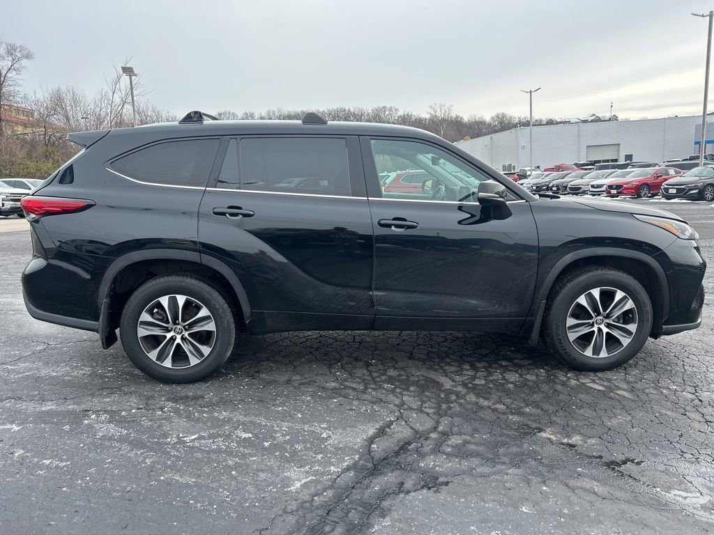 Used 2020 Toyota Highlander XLE image 5