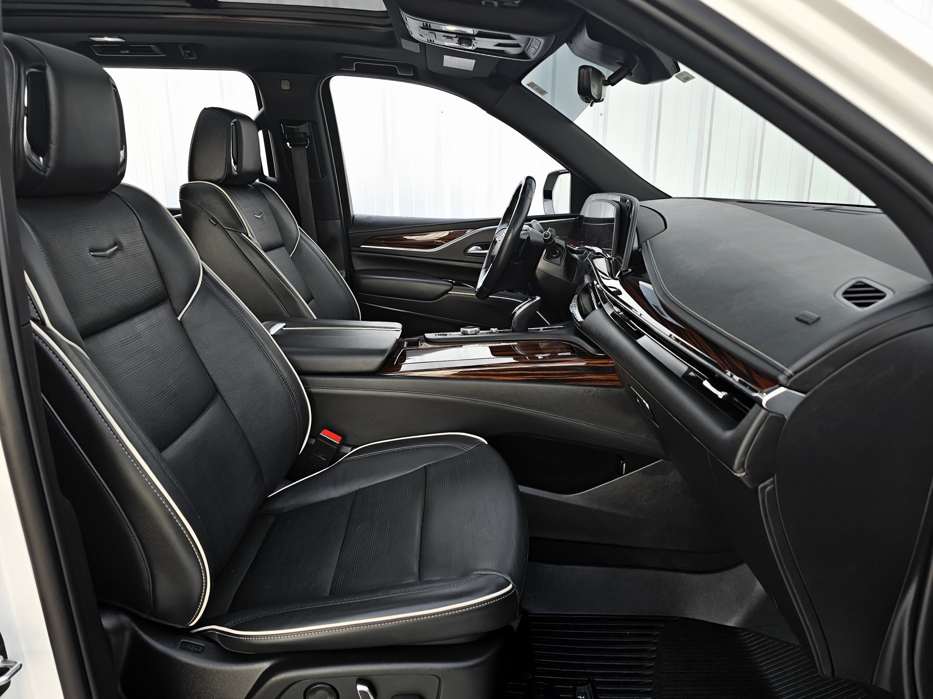 Used 2022 Cadillac Escalade ESV Premium Luxury w/ LPO, Floor Liner Package image 6