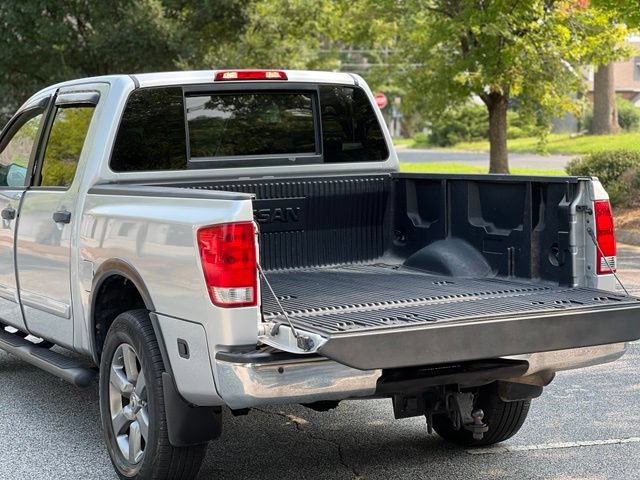 Used 2015 Nissan Titan SV w/ SV Value Truck Package AWD/4WD image 38