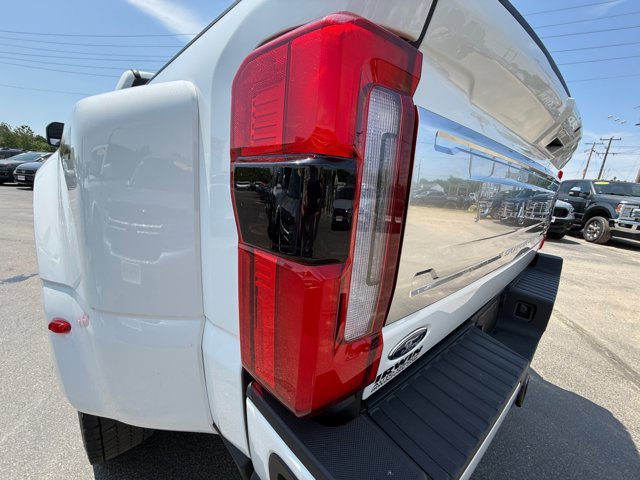 Used 2026 Ford F450 Platinum w/ Platinum Plus Package AWD/4WD image 34