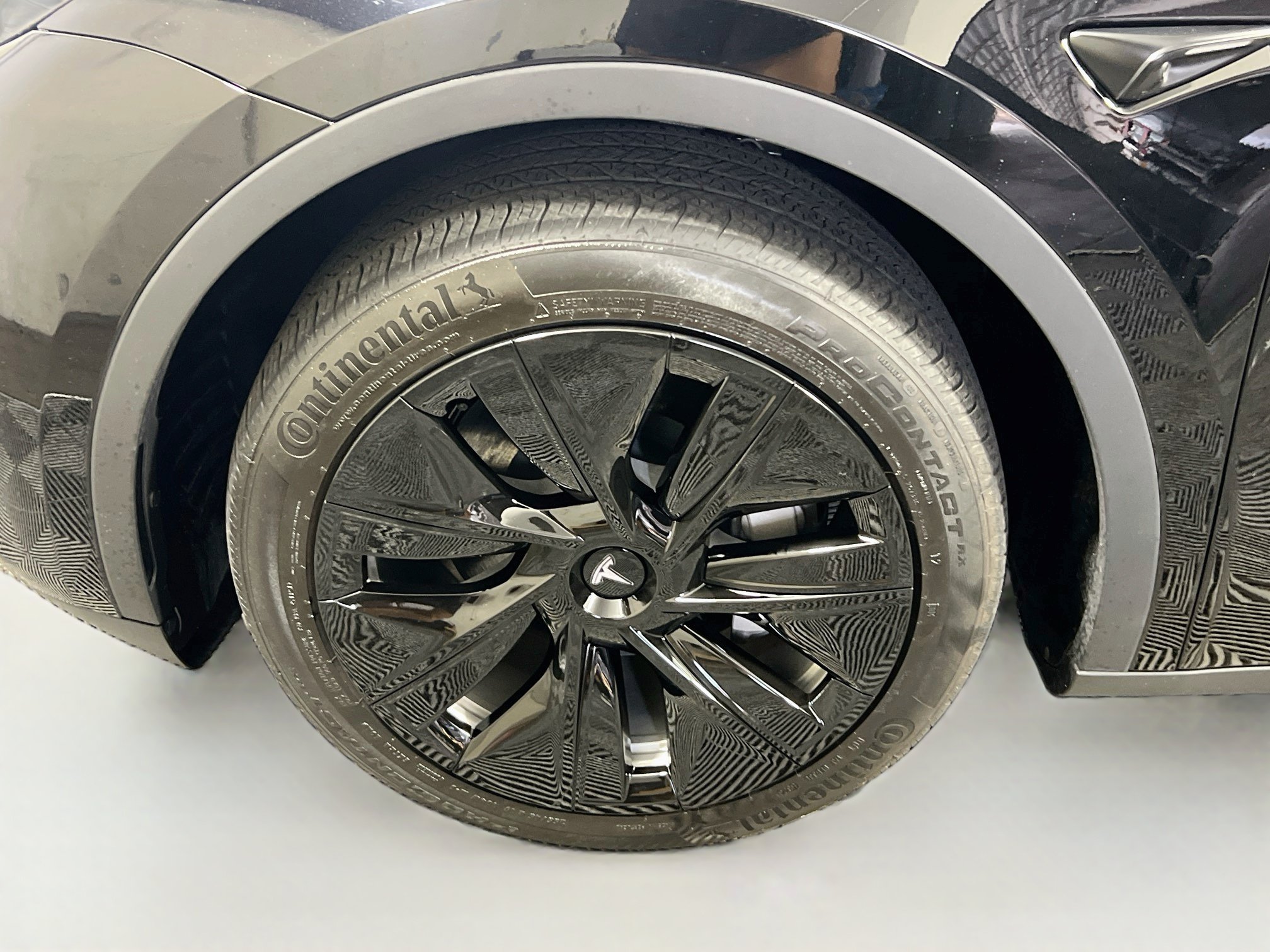 Used 2024 Tesla Model Y Long Range AWD/4WD image 13