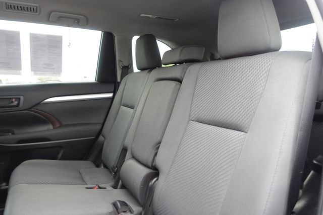 Certified 2019 Toyota Highlander LE FWD image 25