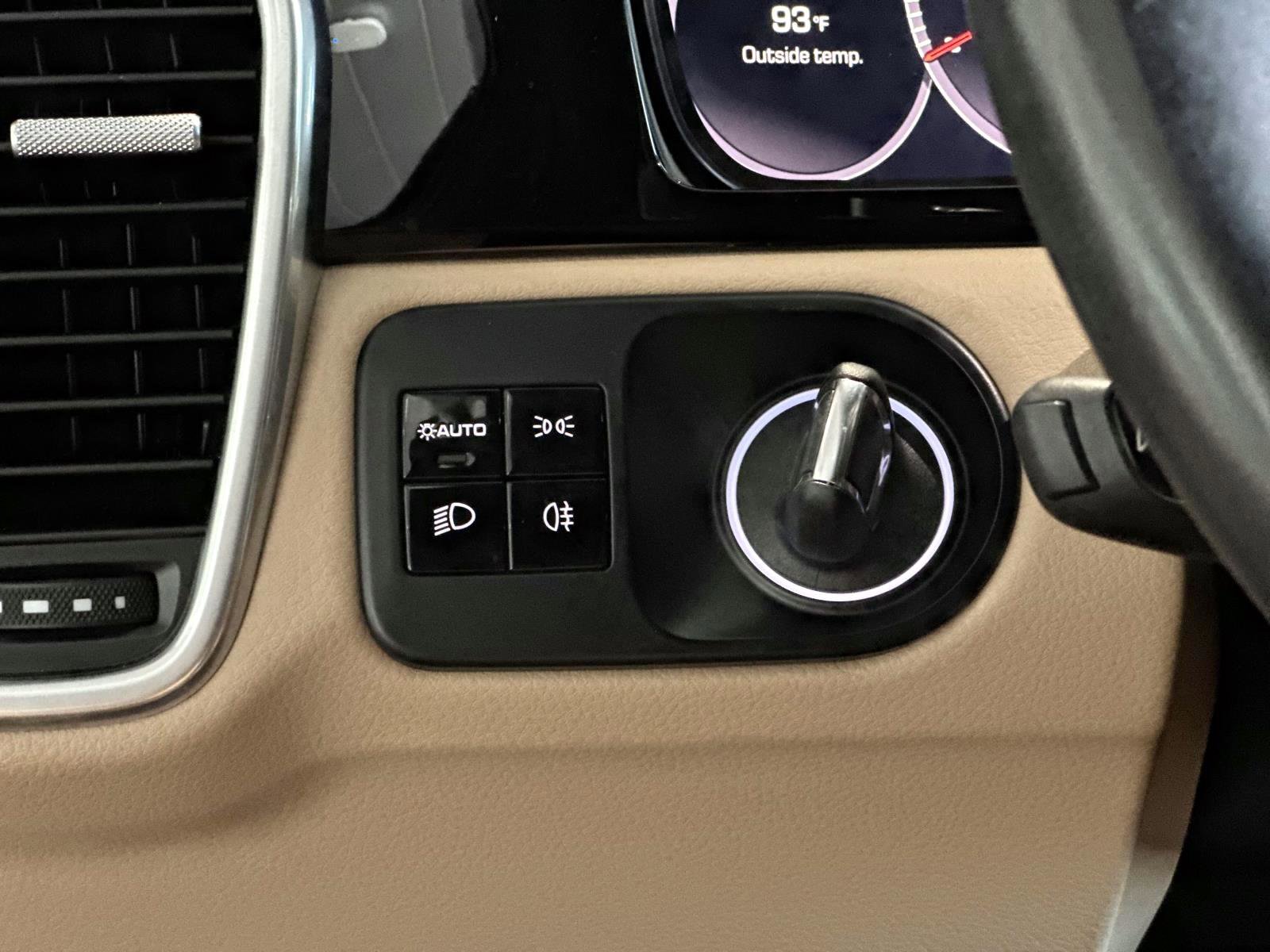 Certified 2021 Porsche Cayenne image 31