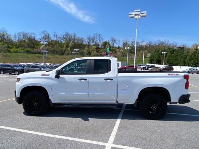 Used 2019 Chevrolet Silverado 1500 Custom Trail Boss w/ Custom Convenience Package AWD/4WD image 2