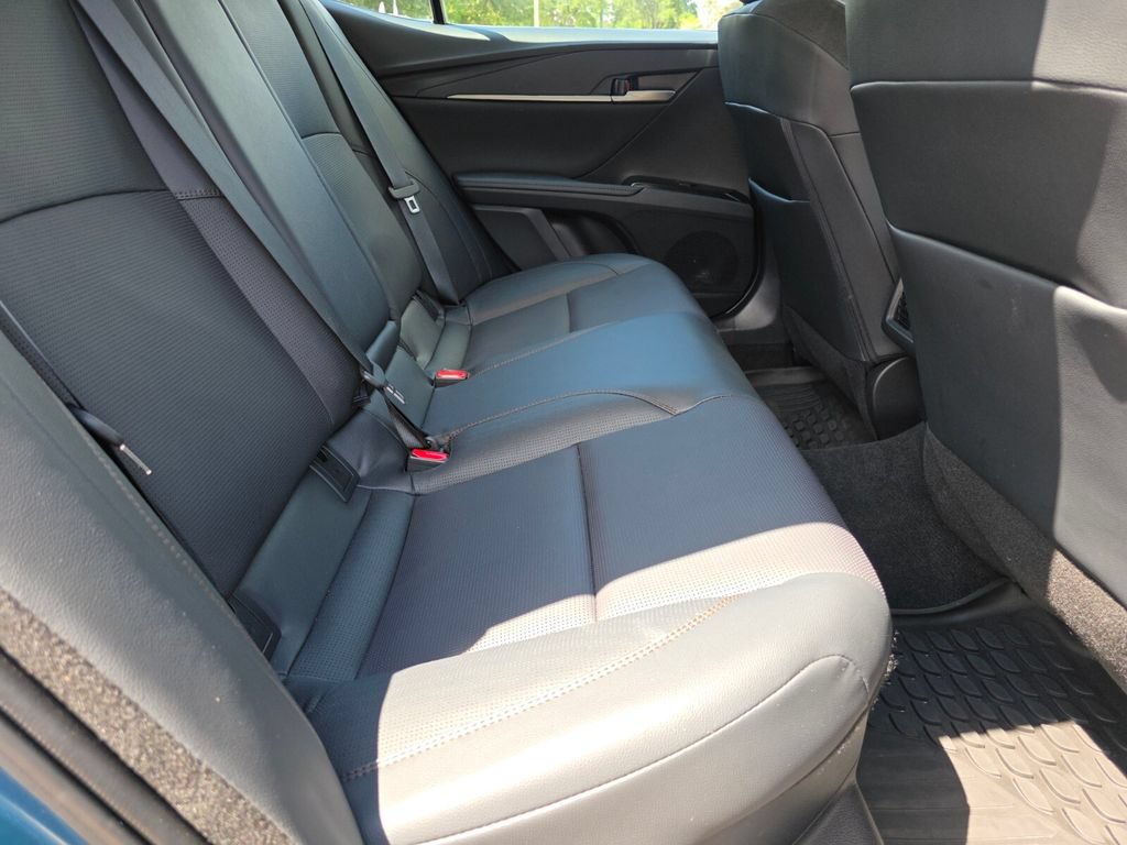 Used 2026 Toyota Camry XLE AWD/4WD image 17