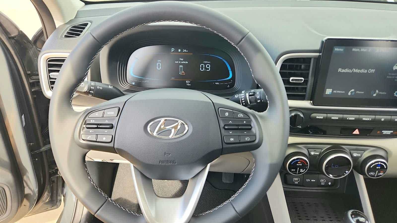 New 2026 Hyundai Venue SEL FWD image 10