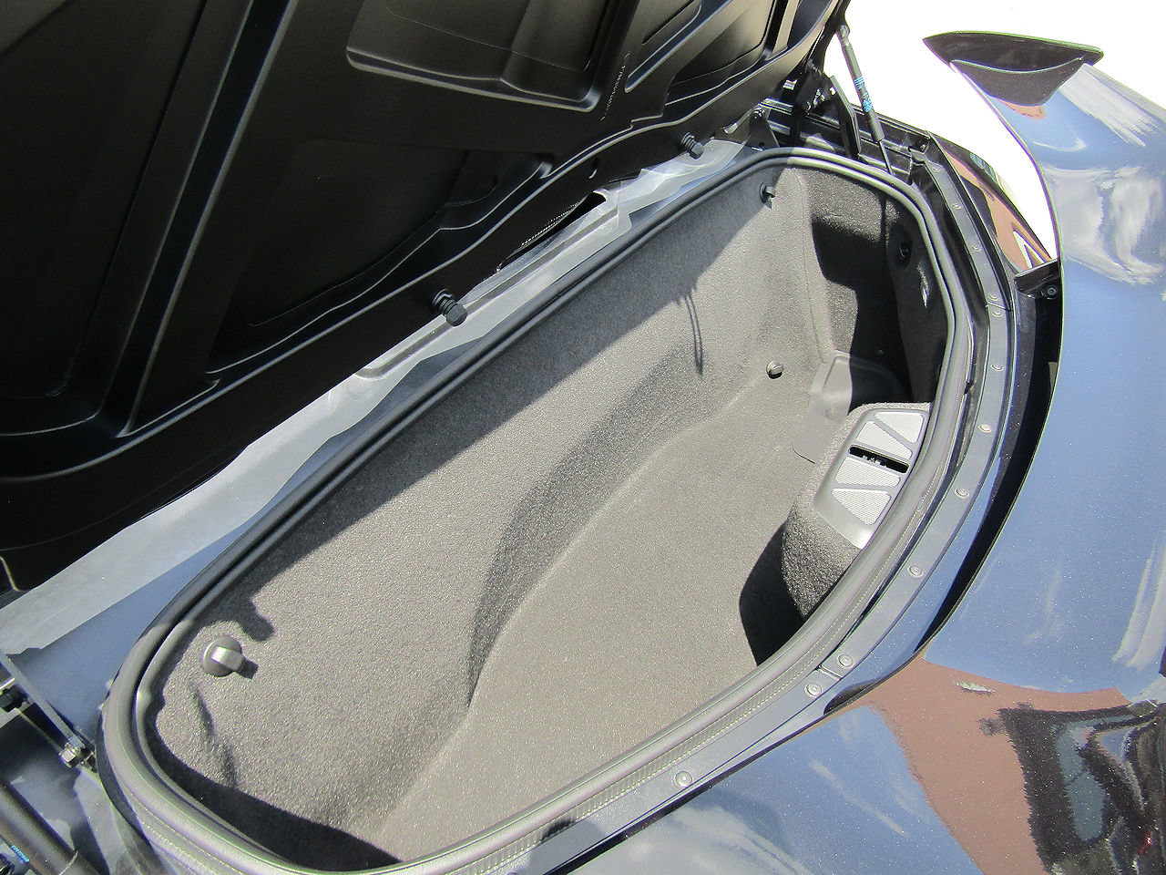 Used 2024 Chevrolet Corvette Z06 w/ Z07 Performance Package RWD image 20