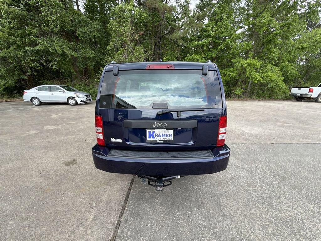 Used 2012 Jeep Liberty Sport w/ Driver Convenience Group RWD image 6