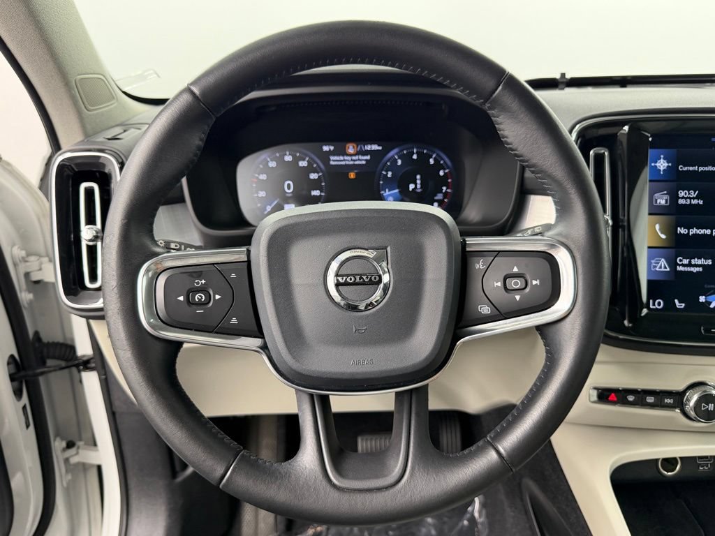 Used 2020 Volvo XC40 T5 Momentum w/ Protection Package Premier AWD/4WD image 27