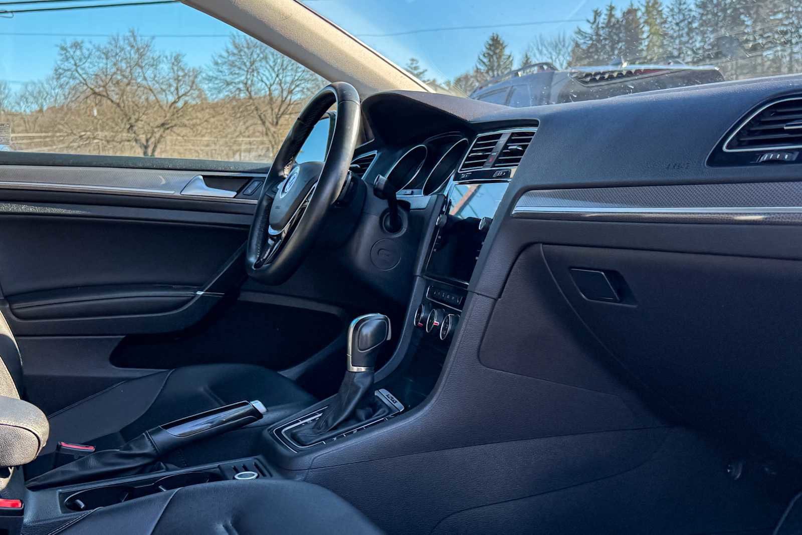Used 2019 Volkswagen Golf Alltrack SE image 10