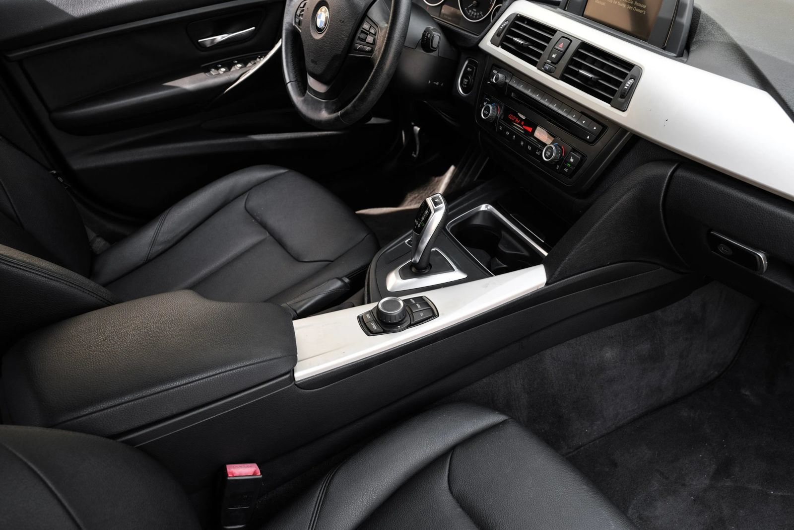 Used 2014 BMW 320i xDrive Sedan AWD/4WD image 20