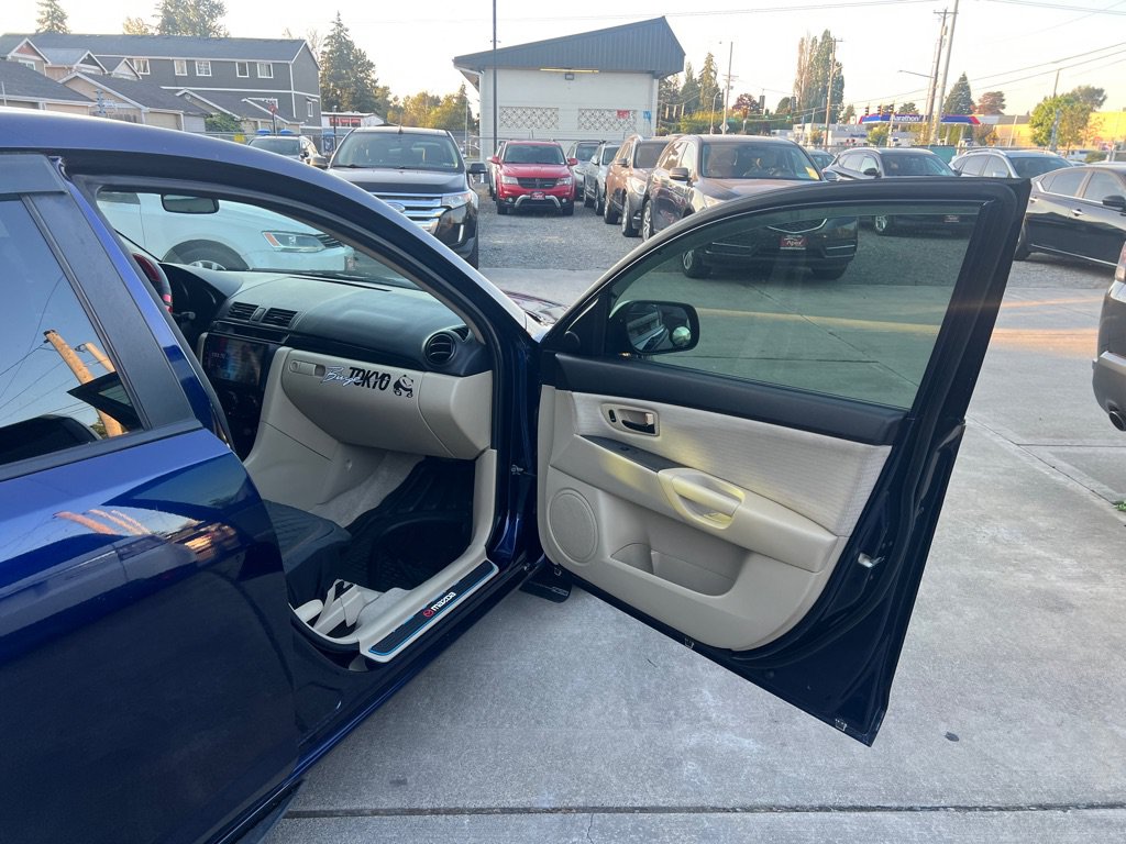 Used 2009 MAZDA MAZDA3 i Touring Value FWD image 16