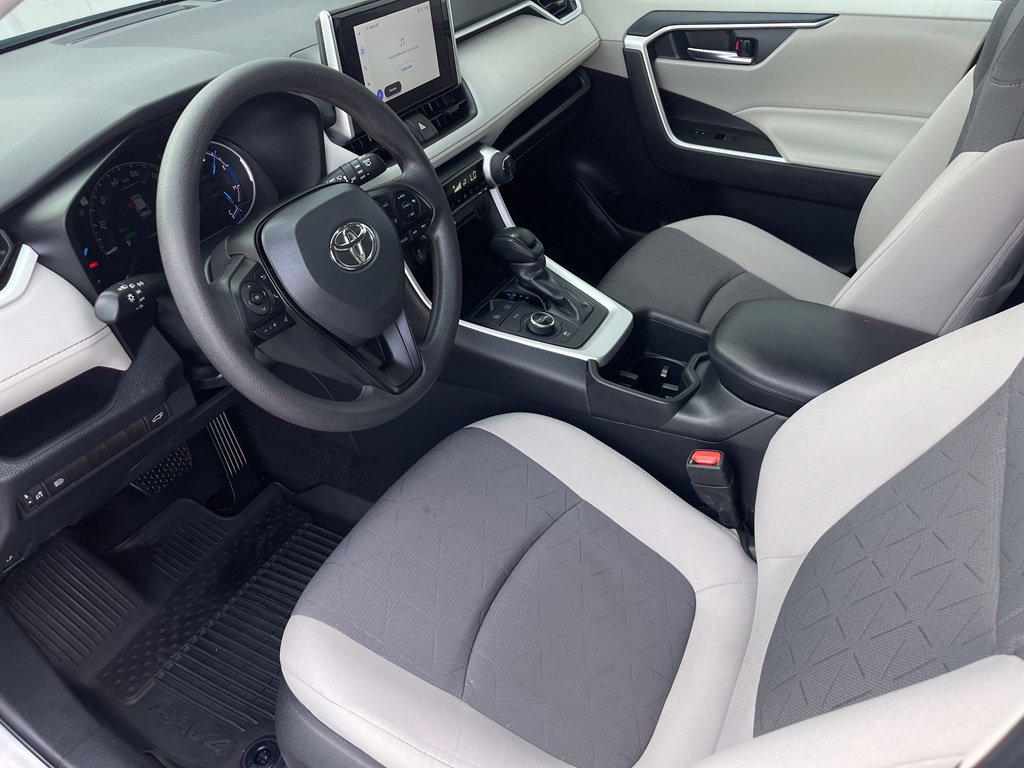 Used 2024 Toyota RAV4 XLE w/ Convenience Package AWD/4WD image 10