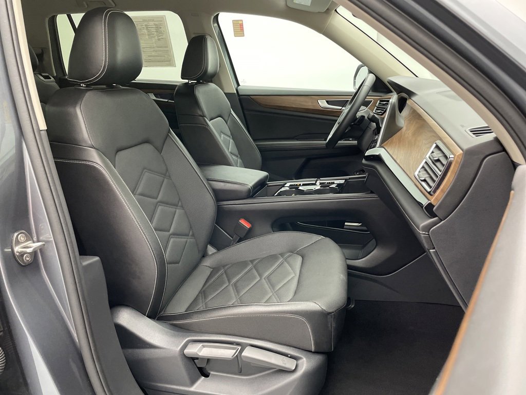 Used 2024 Volkswagen Atlas SE image 49
