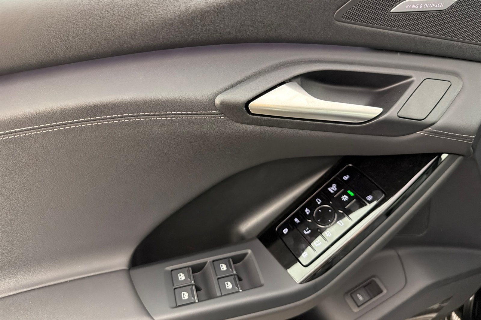 New 2027 Audi Q6 e-tron Premium Plus AWD/4WD image 10