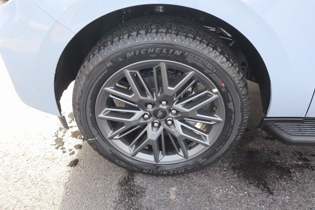 New 2026 Ford Expedition Platinum w/ Stealth Appearance Package image 19