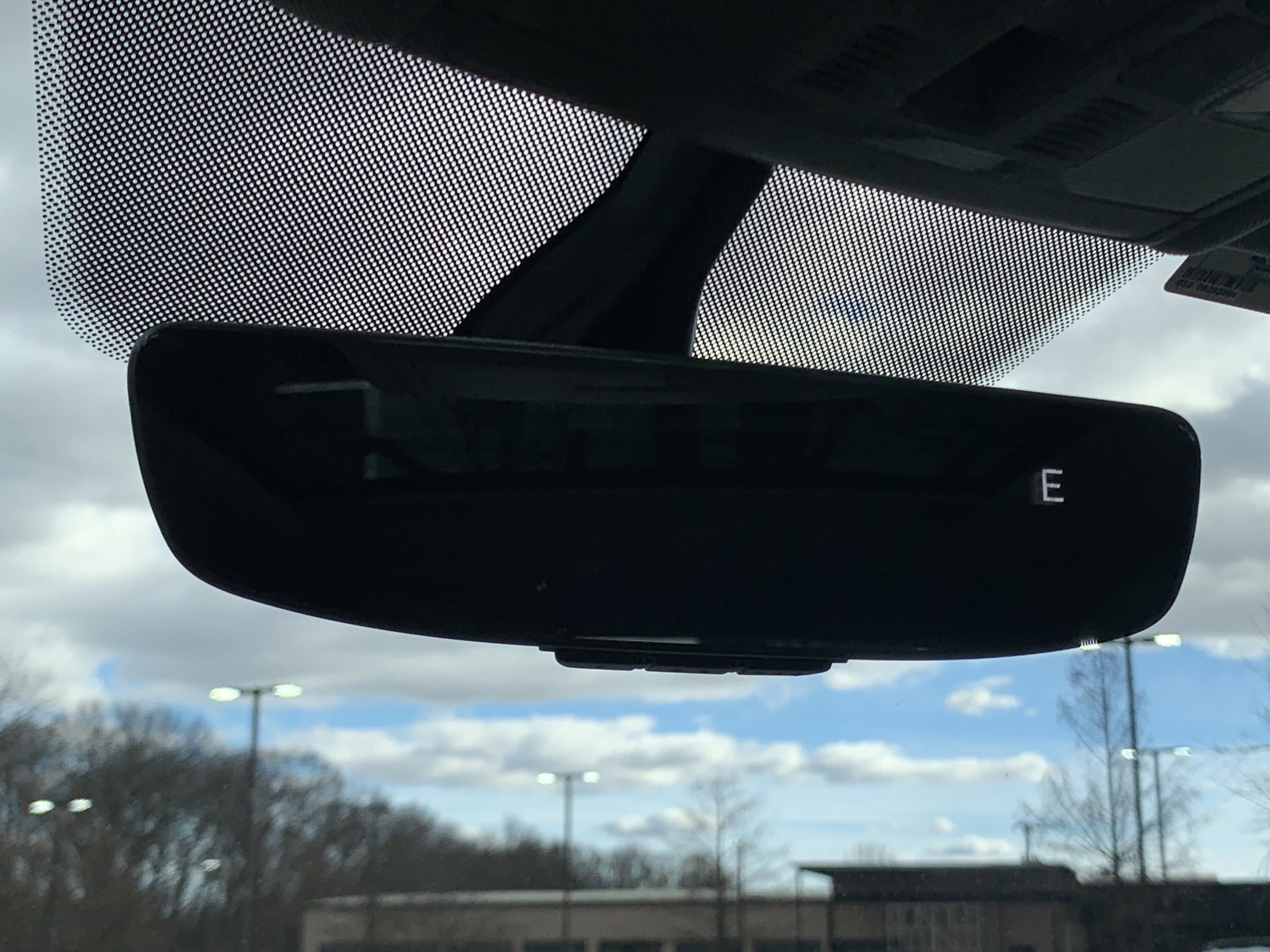 Used 2020 Volkswagen Tiguan SE w/ Panoramic Sunroof Package image 27