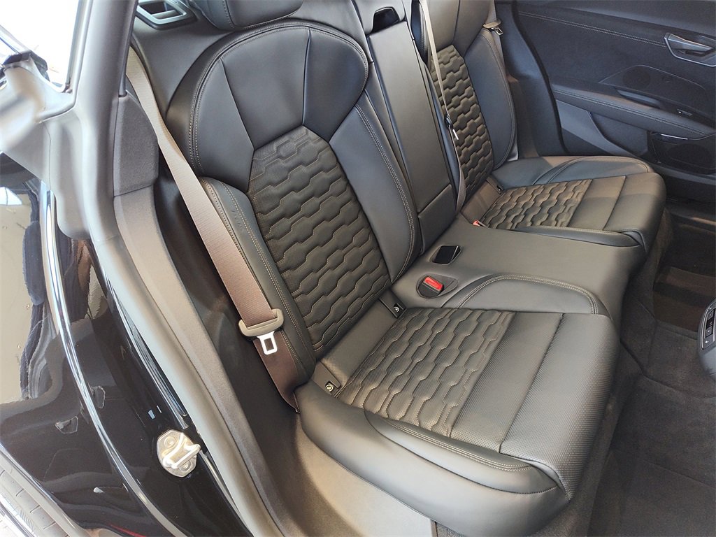 New 2026 Audi RS e-tron GT performance image 9