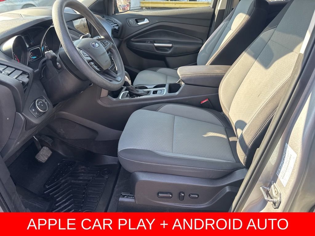Certified 2019 Ford Escape SE image 2