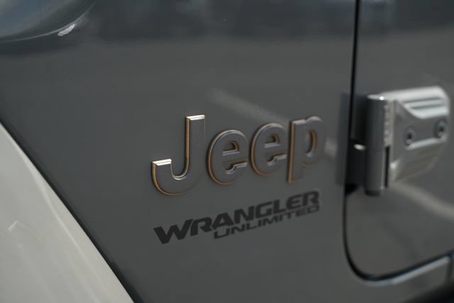 Used 2022 Jeep Wrangler Unlimited Rubicon w/ Trailer Tow Package AWD/4WD image 42