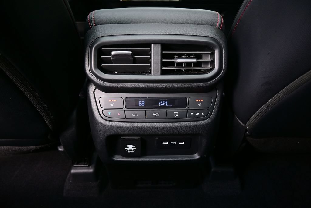 Certified 2025 Honda Pilot Black Edition image 31