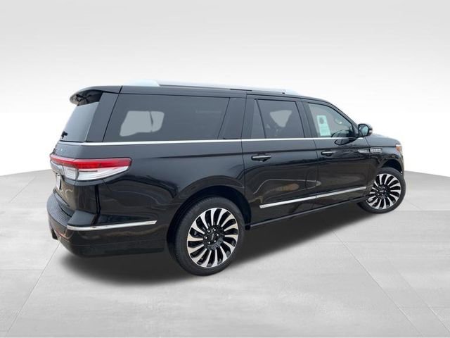 Used 2023 Lincoln Navigator L Reserve image 7