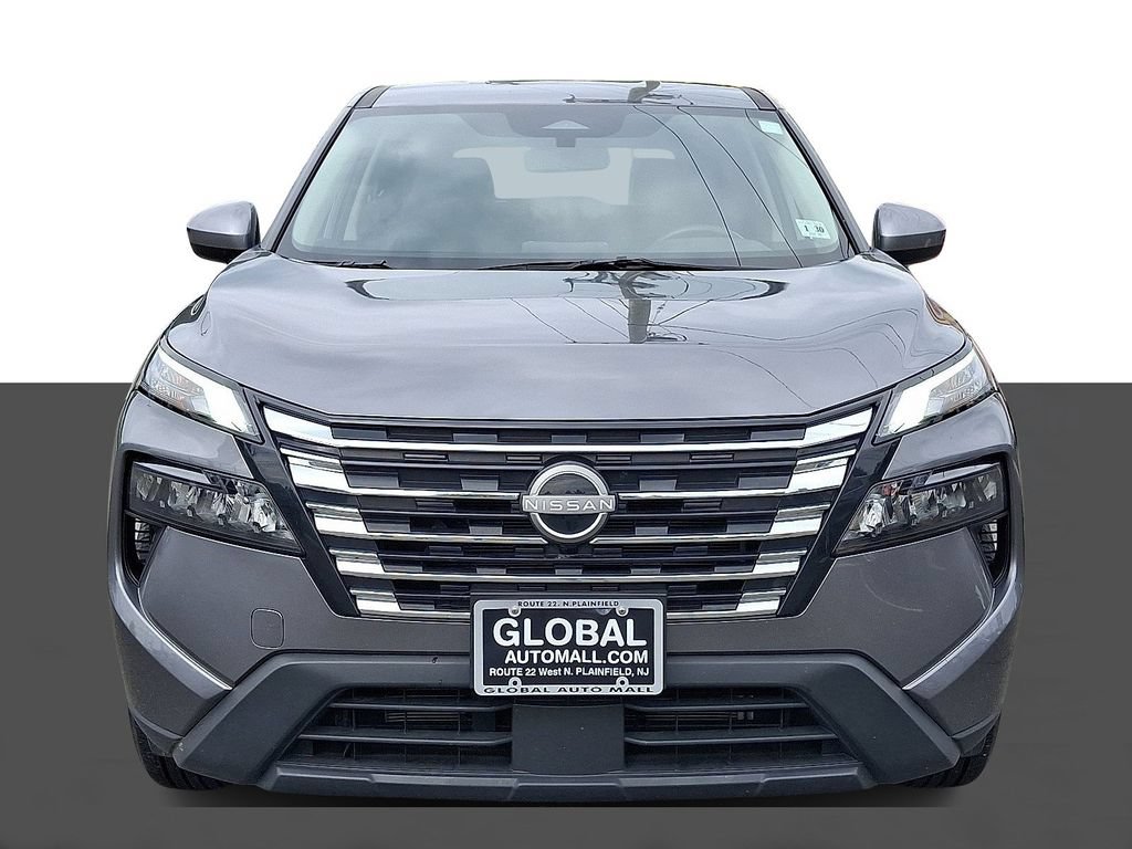 Used 2025 Nissan Rogue SV AWD/4WD image 2