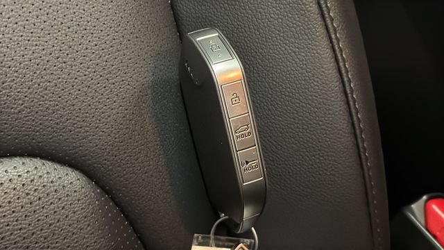 Used 2026 Kia Sportage EX AWD/4WD image 32