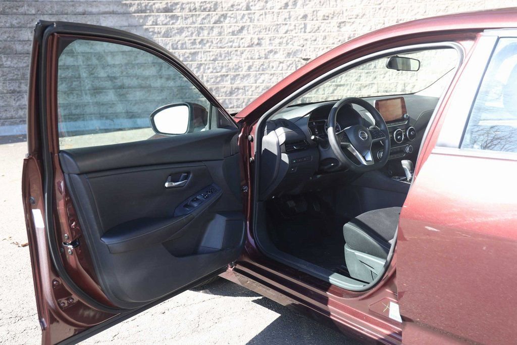 Used 2023 Nissan Sentra SV image 22