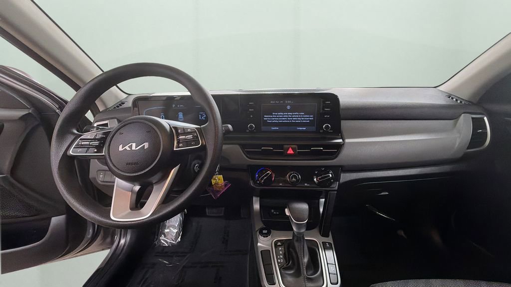 Used 2026 Kia Seltos LX AWD/4WD image 10