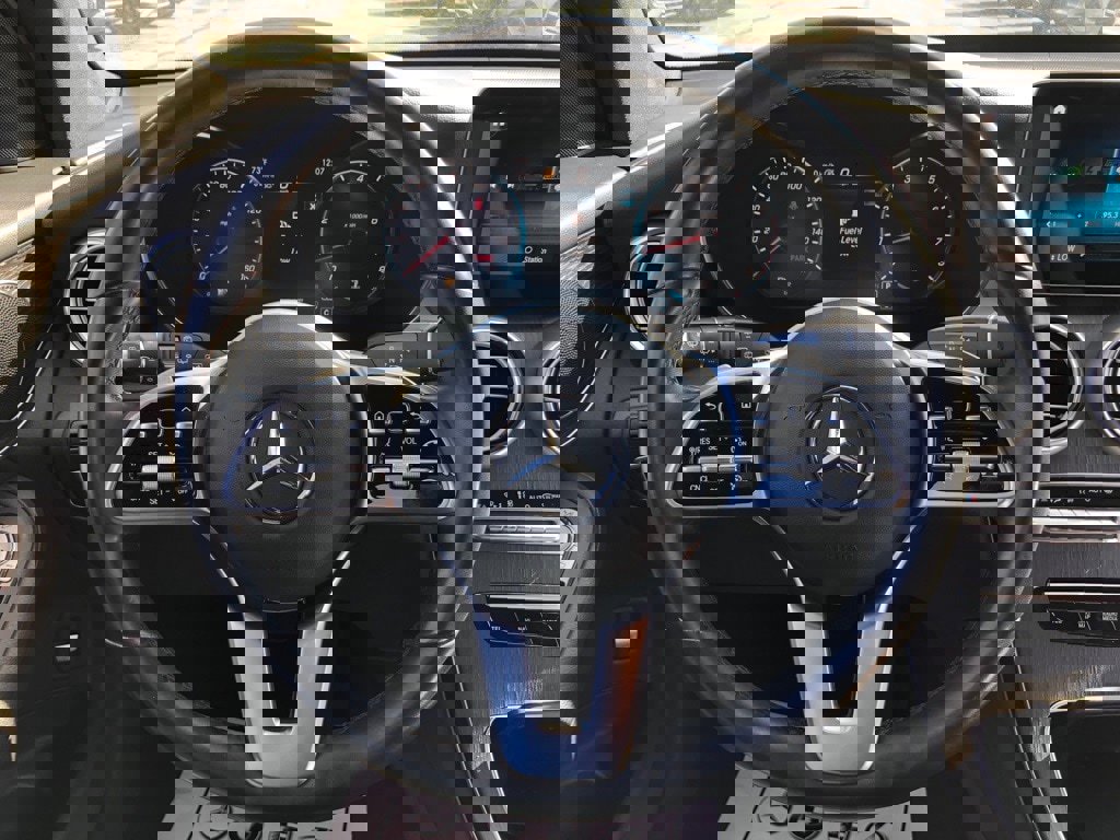 Used 2022 Mercedes-Benz GLC 300 4MATIC w/ Premium Package Lite image 19