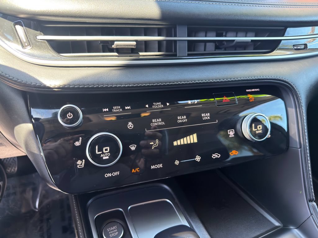 Used 2023 INFINITI QX60 Luxe w/ Cargo Package FWD image 25