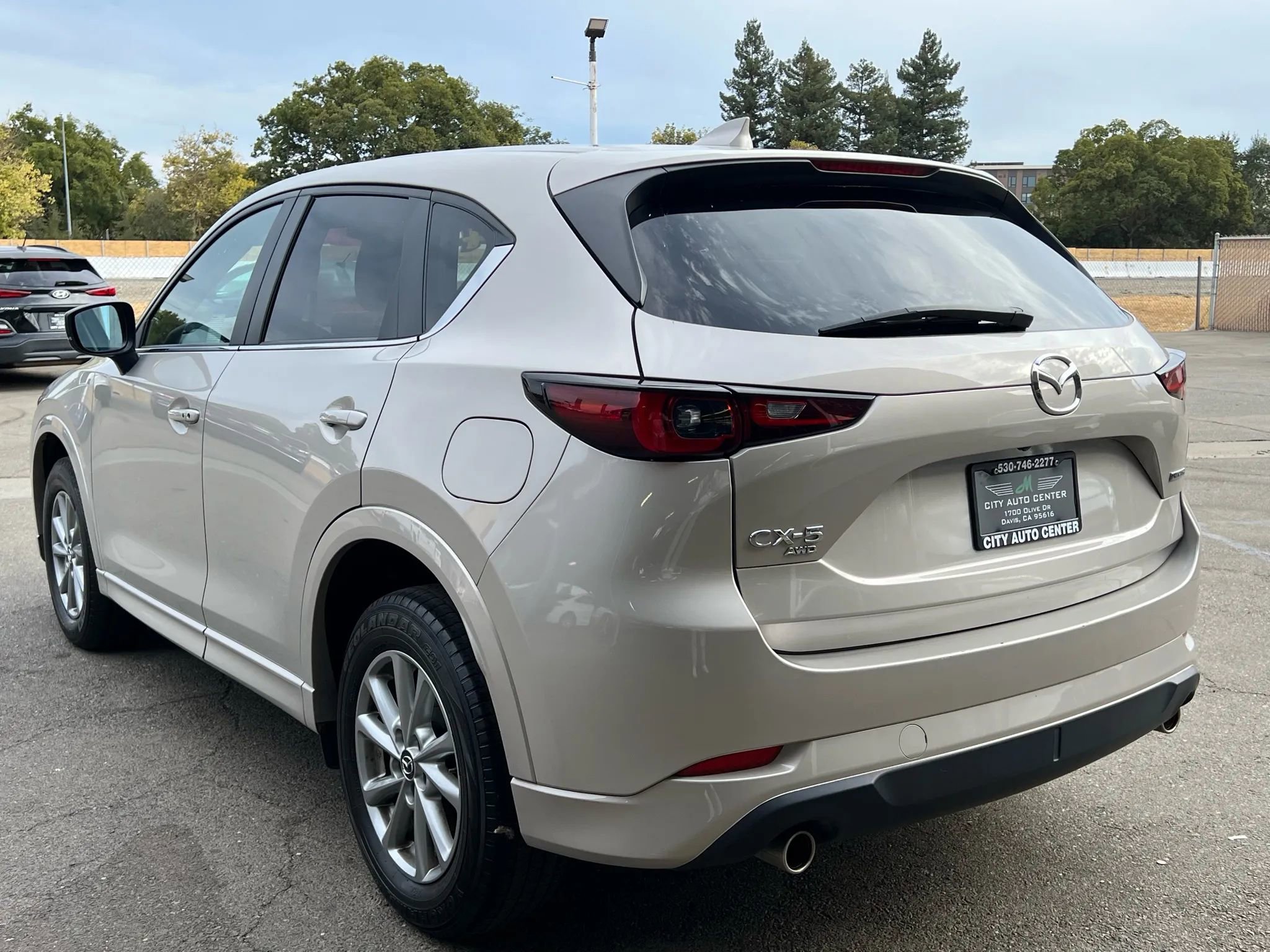 Used 2024 MAZDA CX-5 AWD 2.5 S w/ Select Package image 3