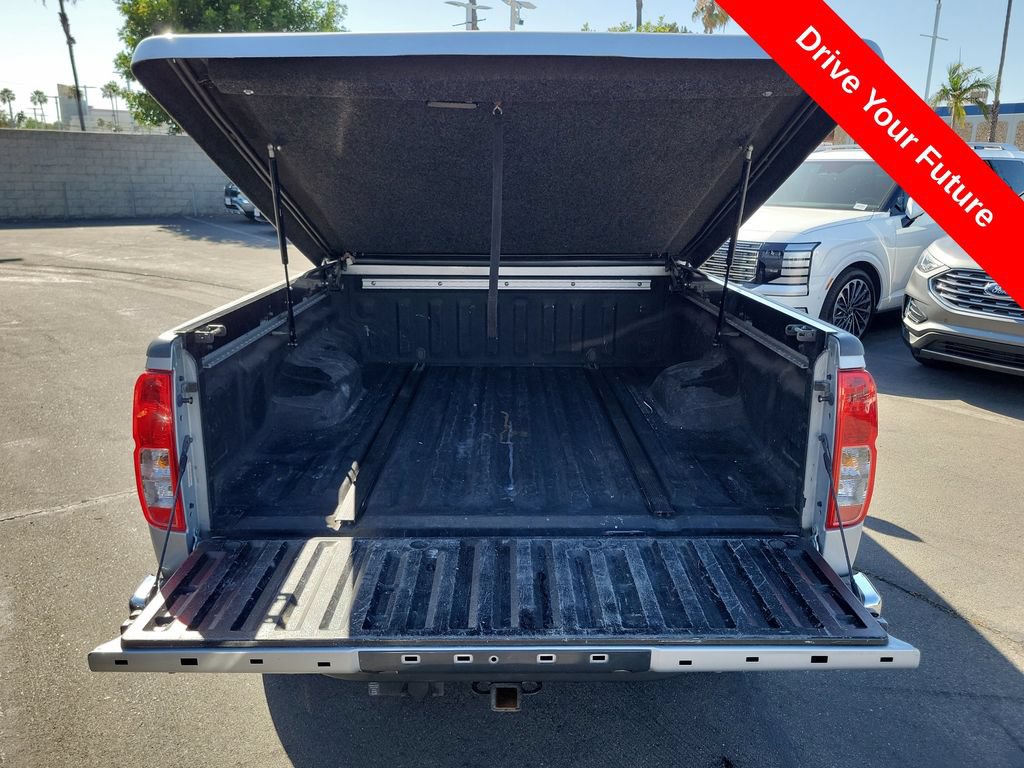 Used 2015 Nissan Frontier SV AWD/4WD image 14