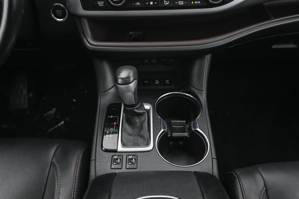 Used 2017 Toyota Highlander XLE image 34