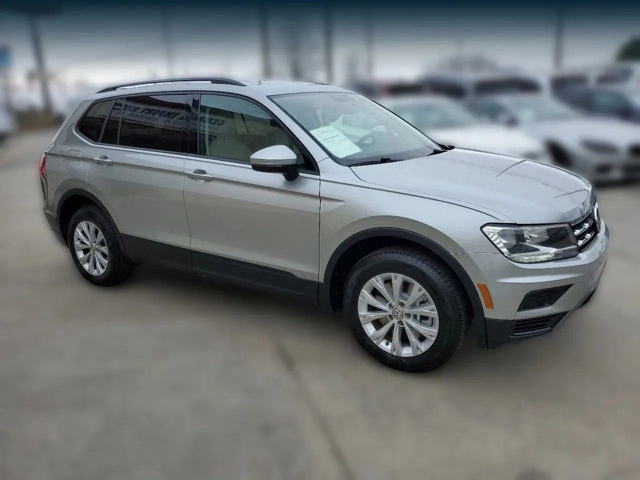 Used 2019 Volkswagen Tiguan S image 12