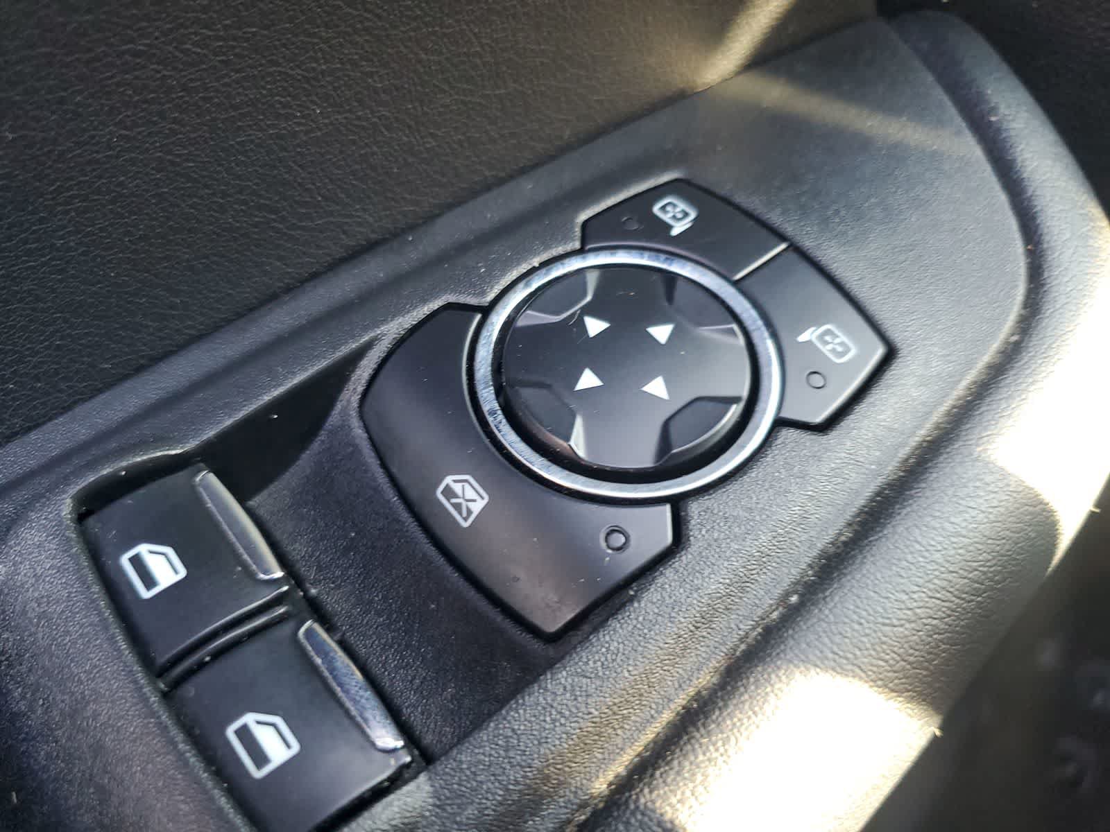 Used 2023 Ford Edge SEL AWD/4WD image 25