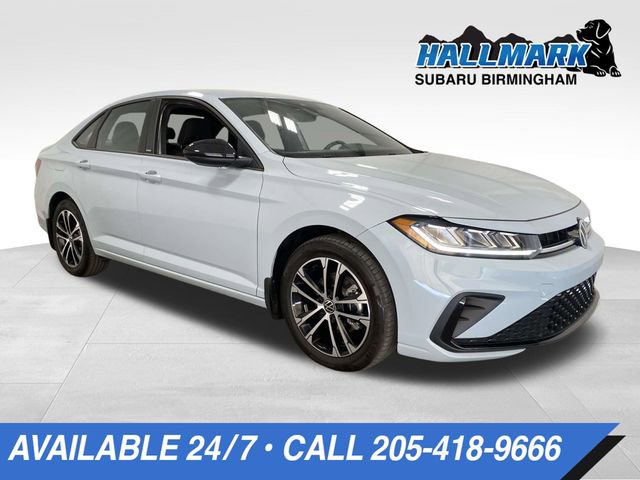 Used 2025 Volkswagen Jetta Sport image 1