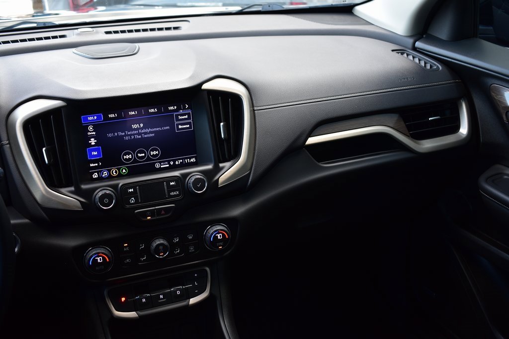 Used 2024 GMC Terrain Denali w/ Denali Premium Package image 28