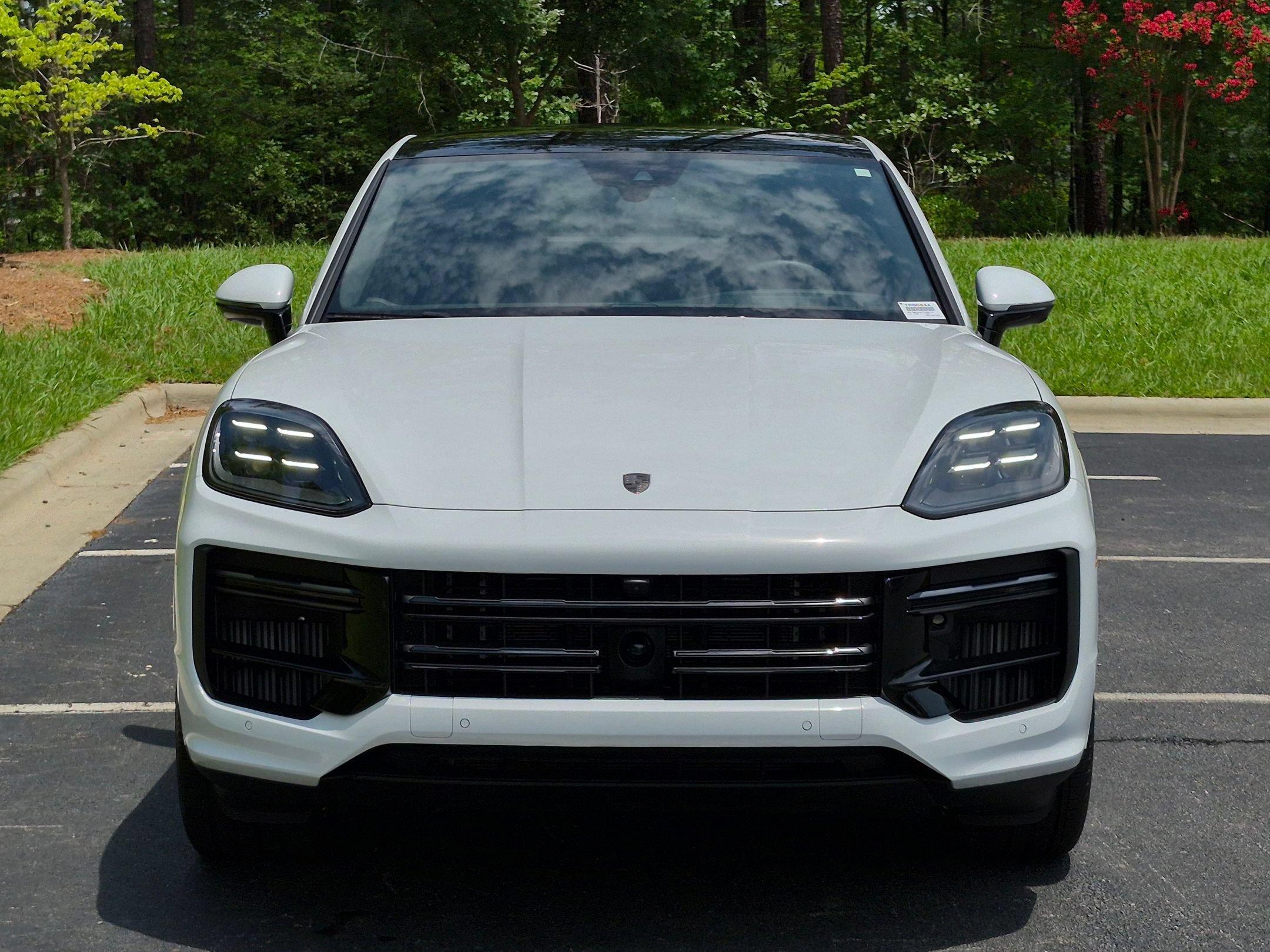 Certified 2026 Porsche Cayenne Turbo AWD/4WD image 36