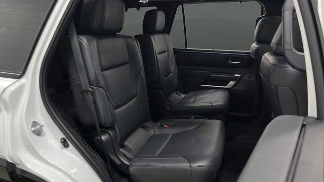 Used 2024 Toyota Sequoia Platinum AWD/4WD image 25
