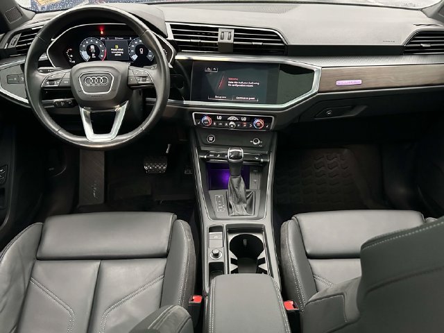 Used 2022 Audi Q3 2.0T Premium Plus w/ Premium Plus Package AWD/4WD image 17