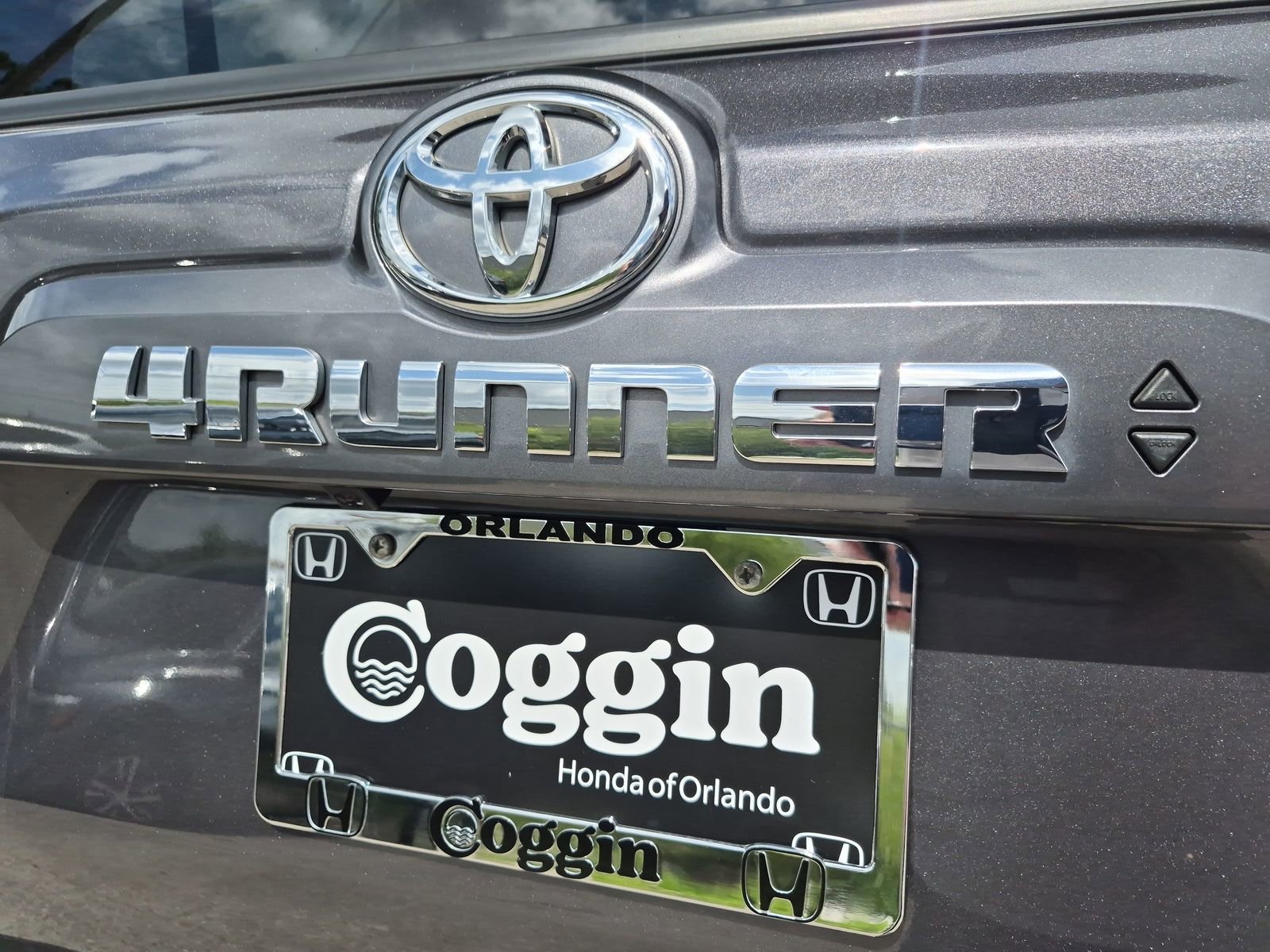 Used 2023 Toyota 4Runner SR5 AWD/4WD image 30