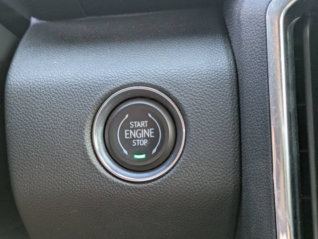 Used 2026 GMC Acadia Elevation w/ Elevation Premium Package FWD image 30