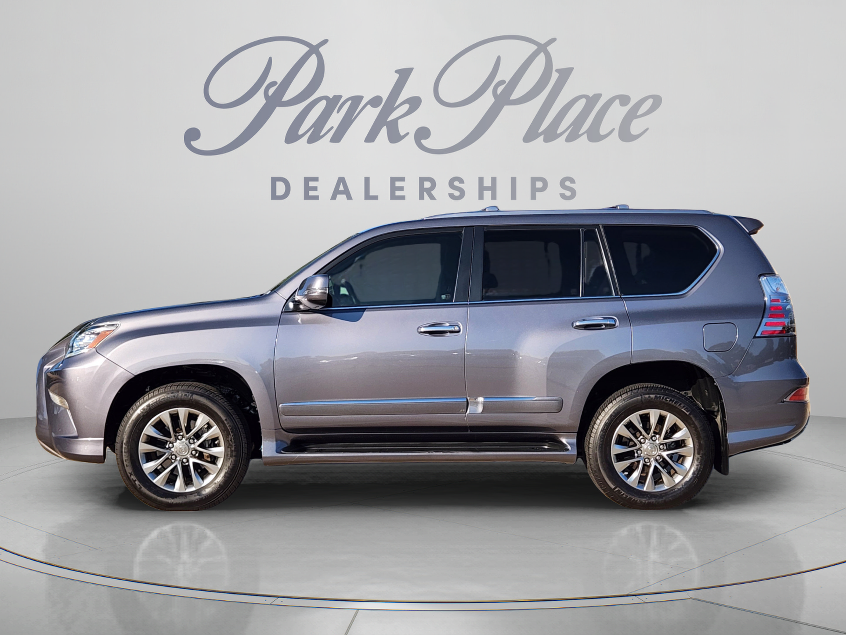 Used 2016 Lexus GX 460 Luxury AWD/4WD image 2
